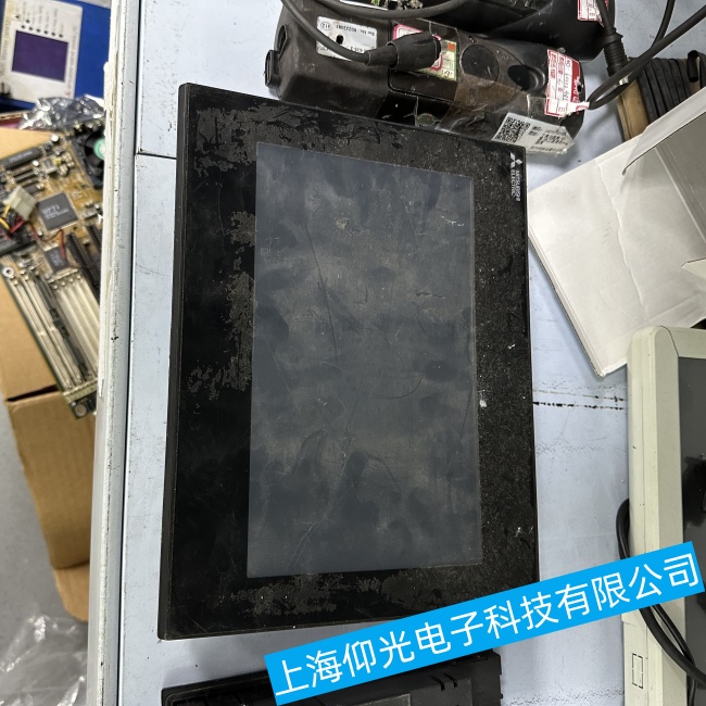 無錫三菱觸摸屏A985GOT-TBD-V卡在開機界面無法繼續(xù)啟動故障快速維修