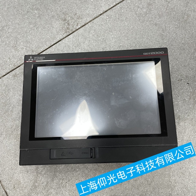 上海三菱觸摸屏藍屏花屏白屏故障維修哪家專業(yè)?
